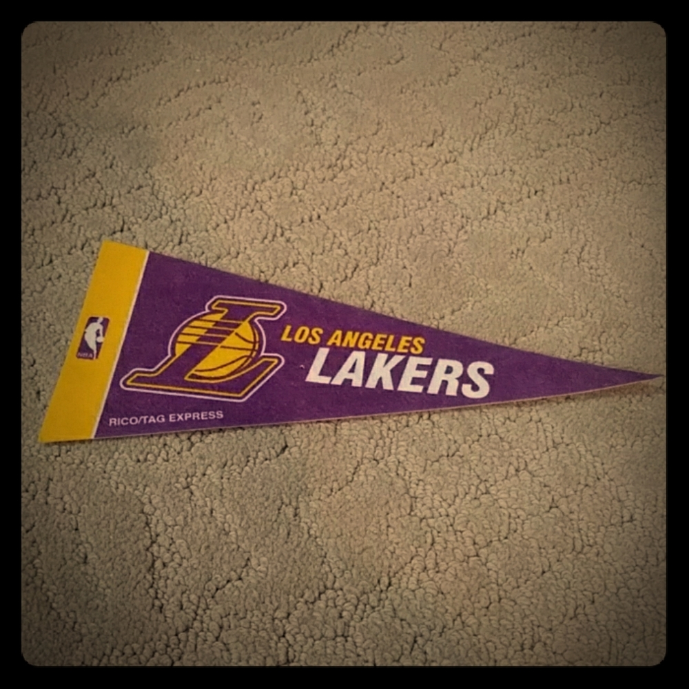 Los Angeles Lakers NBA pennant 4" X 9"